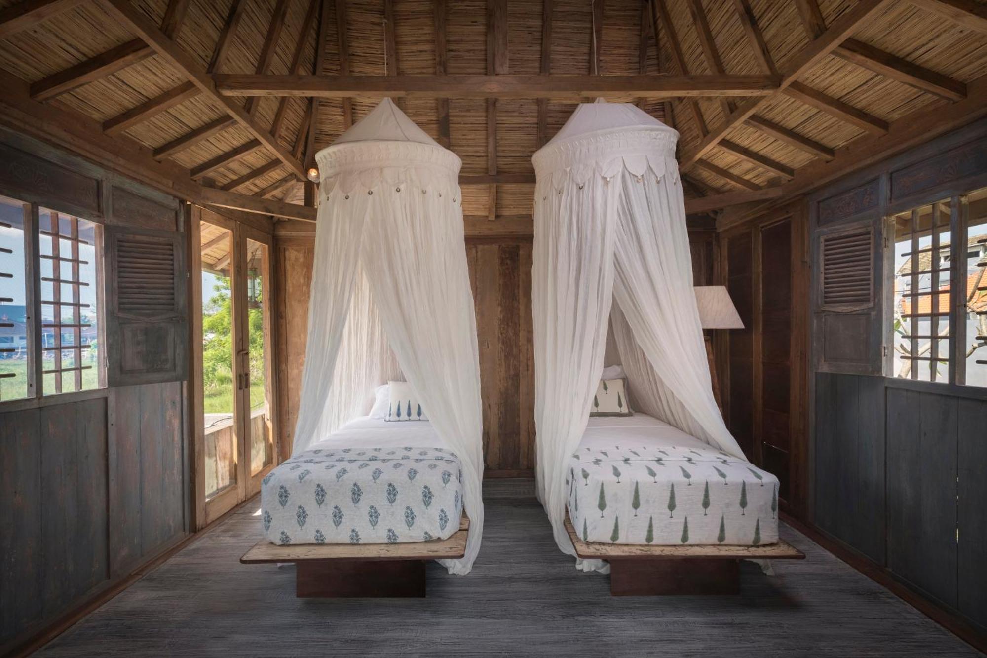 Villa Manggala - 13 Mins Walk To Berawa Beach Canggu Zewnętrze zdjęcie